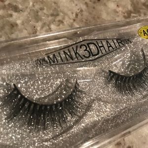 100% Mink 3D Lashes 100% Human hair Good quality.